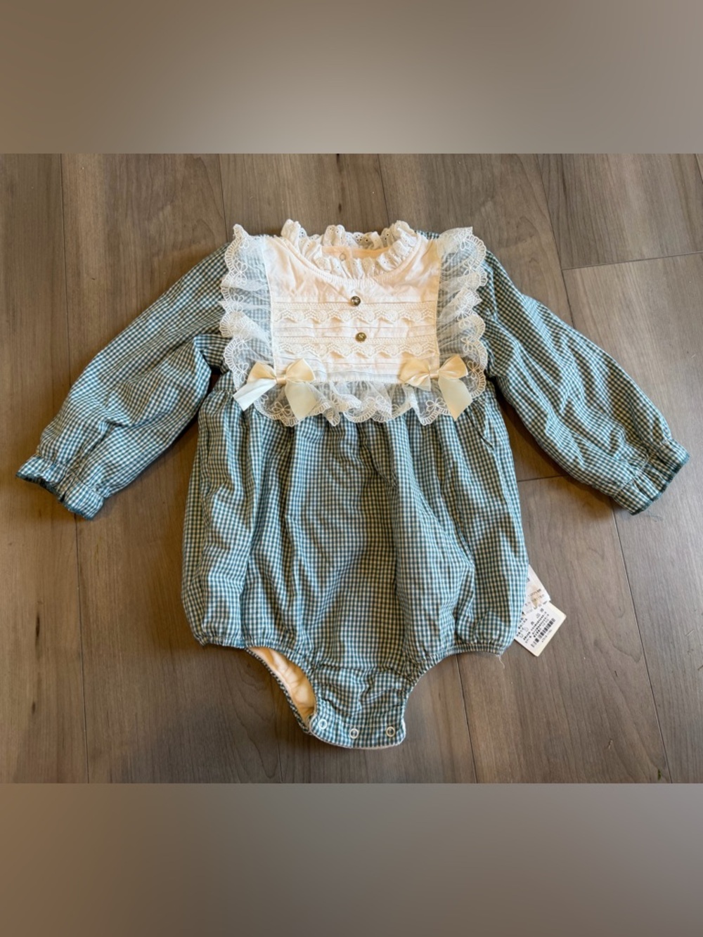 Vintage-Style Green Gingham Baby Romper with Lace Bib Baby Bubble